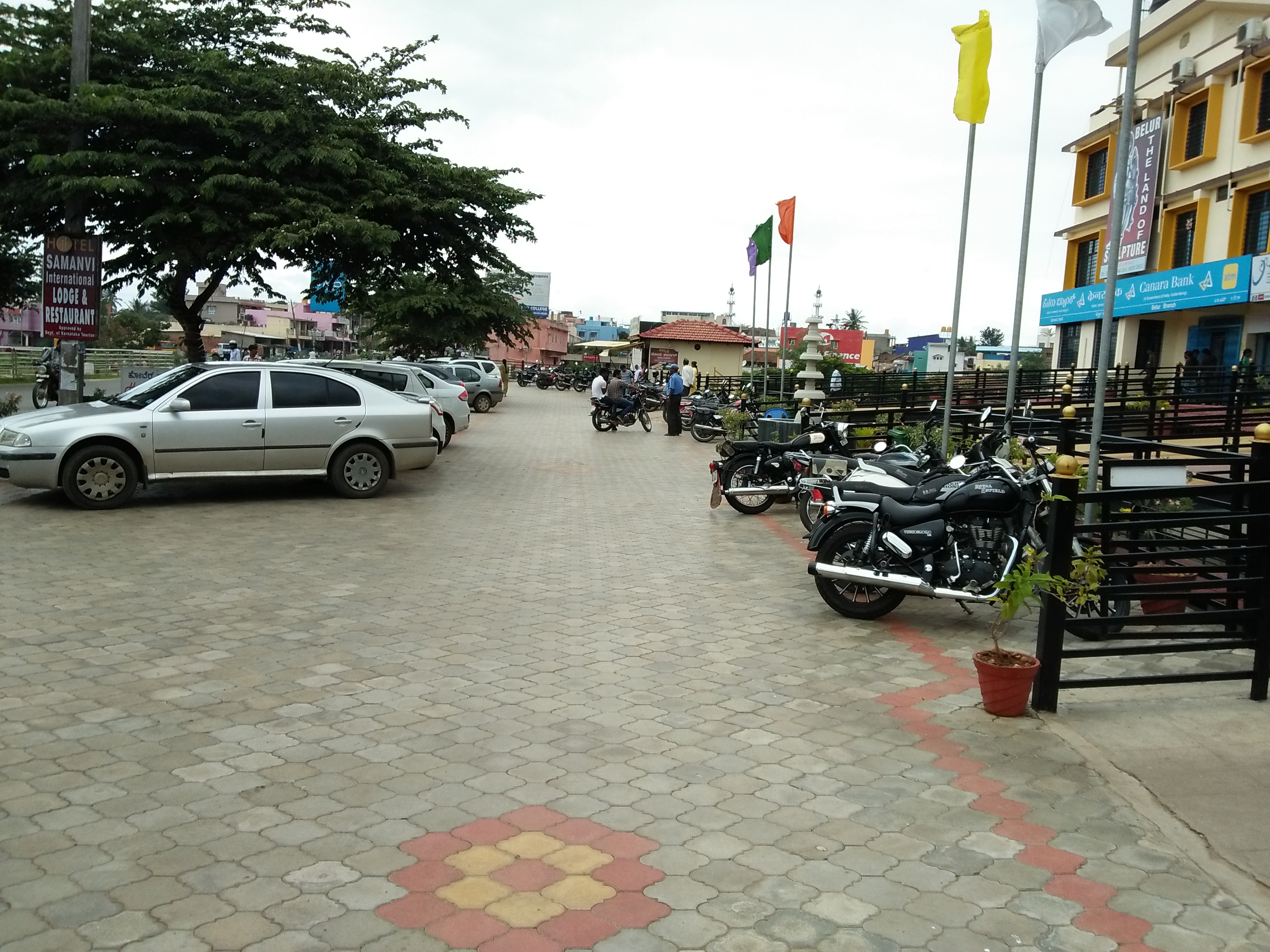 Hotel Samanvi International photo