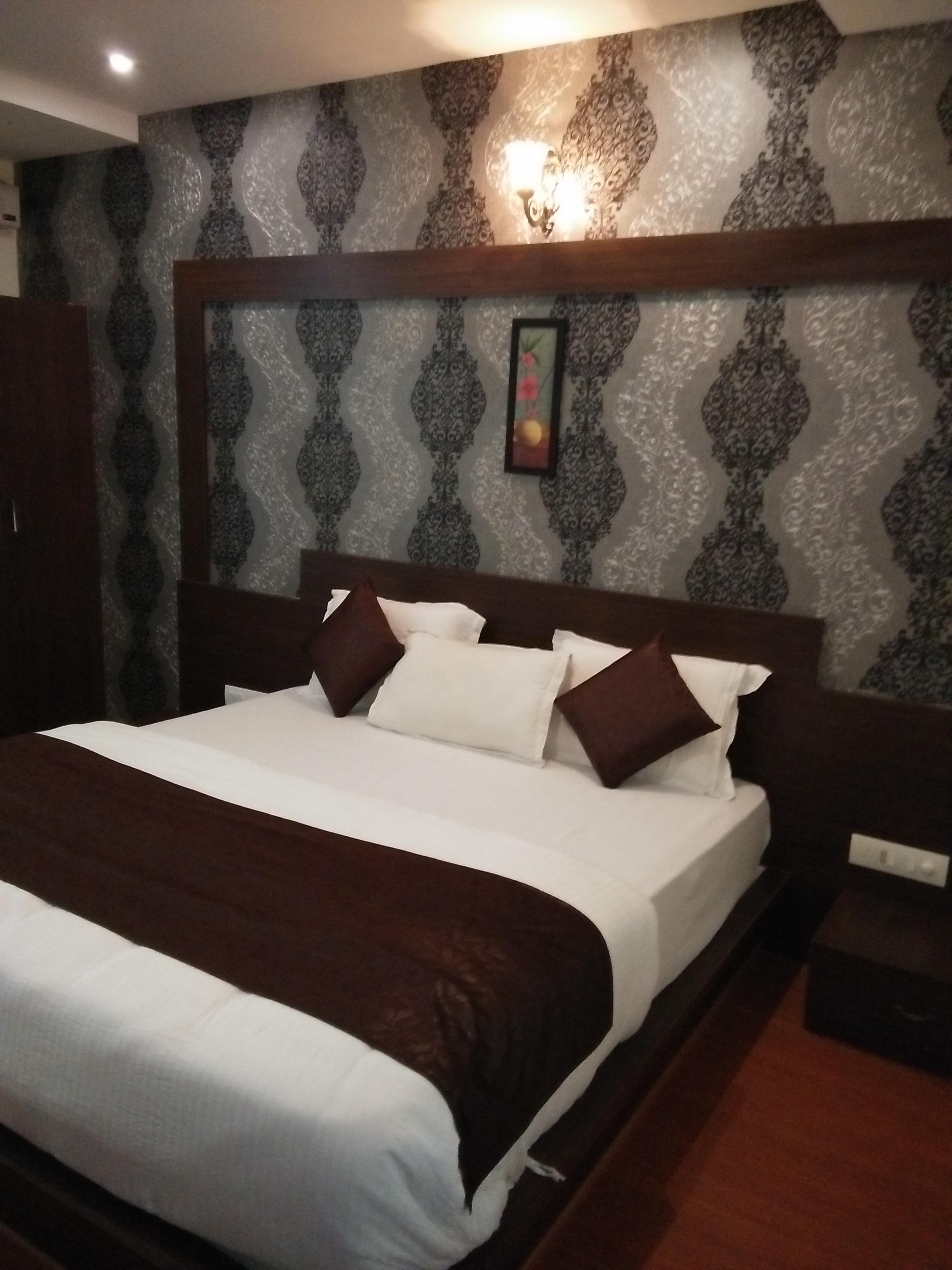 Hotel Samanvi International accommodation