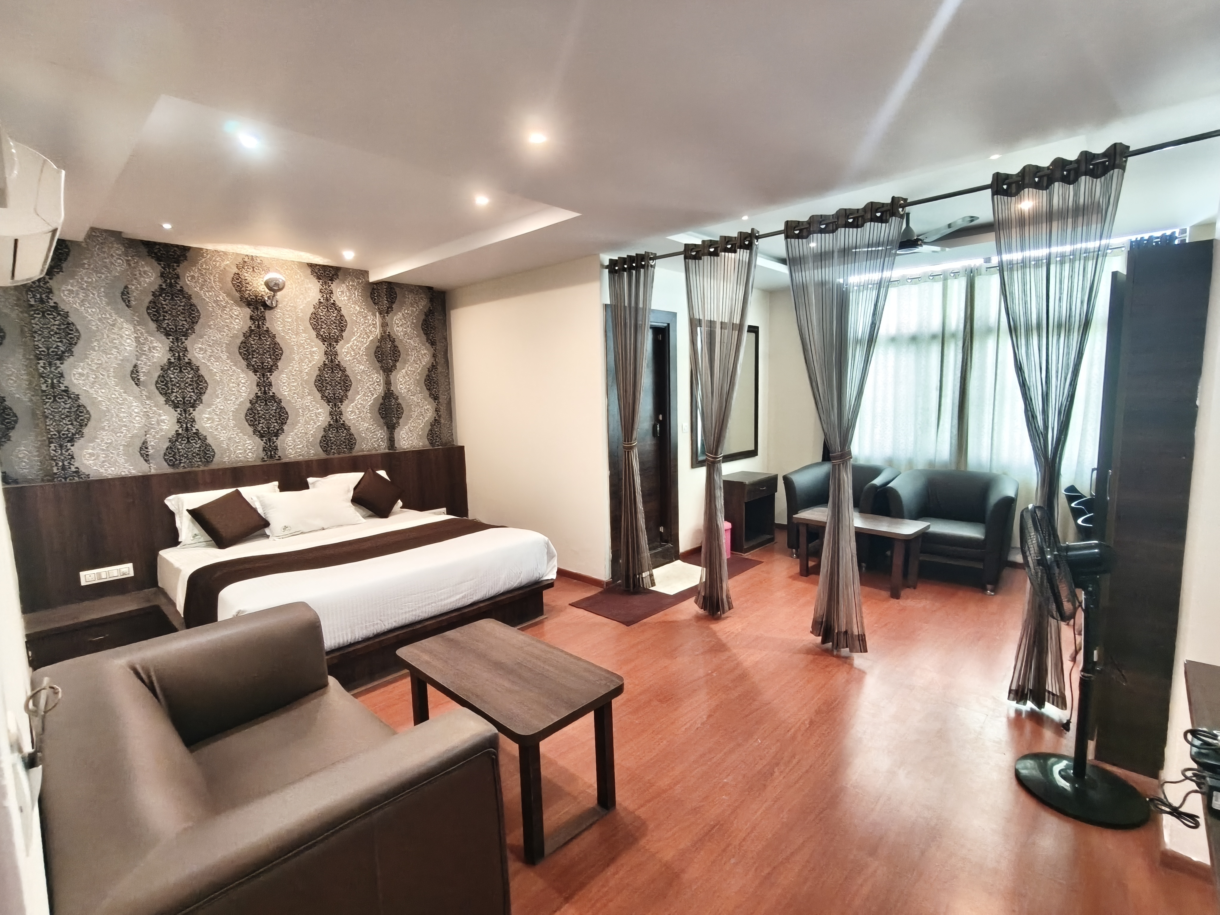 Suite Room A/C